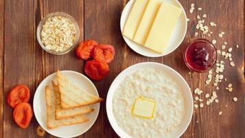 Daily cooked-to-order breakfast for a fee