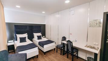 Superior dubbelrum eller tvåbäddsrum | Minibar, skrivbord, gratis wi-fi och sängkläder