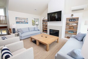 TV, fireplace, books - Soundfront, Sound views, Private Pool! MS1, Otter Banks (Corolla)