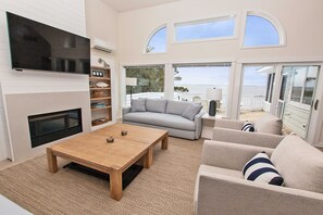 TV, fireplace, books - Soundfront, Sound views, Private Pool! MS1, Otter Banks (Corolla)
