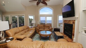 TV, fireplace, DVD player, books - Soundfront, Sound Views, Private Pool, Shared Pier, MS15, Loggerhead Lagoon (Corolla)