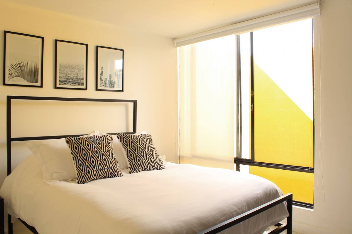 Business Suite | 3 bedrooms, iron/ironing board, WiFi (free)