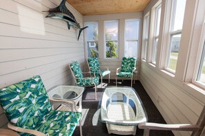 Property grounds - Oceanside, 400 ft to Beach access, screened porch, SNH416, Ocean Adventure (Nags Head)