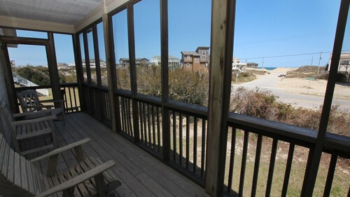 Oceanside, 400 ft to Beach access, screened porch, SNH416, Ocean Adventure