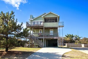Exterior - Oceanside, Private Pool, Hot Tub, Close to Beach! KD814, Stay Here on Porpoise (Kill Devil Hills)
