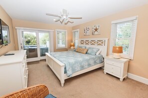 5 bedrooms, desk, iron/ironing board, free WiFi