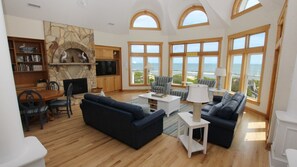 TV, fireplace, foosball, stereo