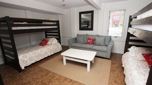 5 bedrooms, iron/ironing board, free WiFi, bed sheets - Oceanside, Hot Tub, Screened porch, Close to Beach, OS9H, Starfisher (Corolla)