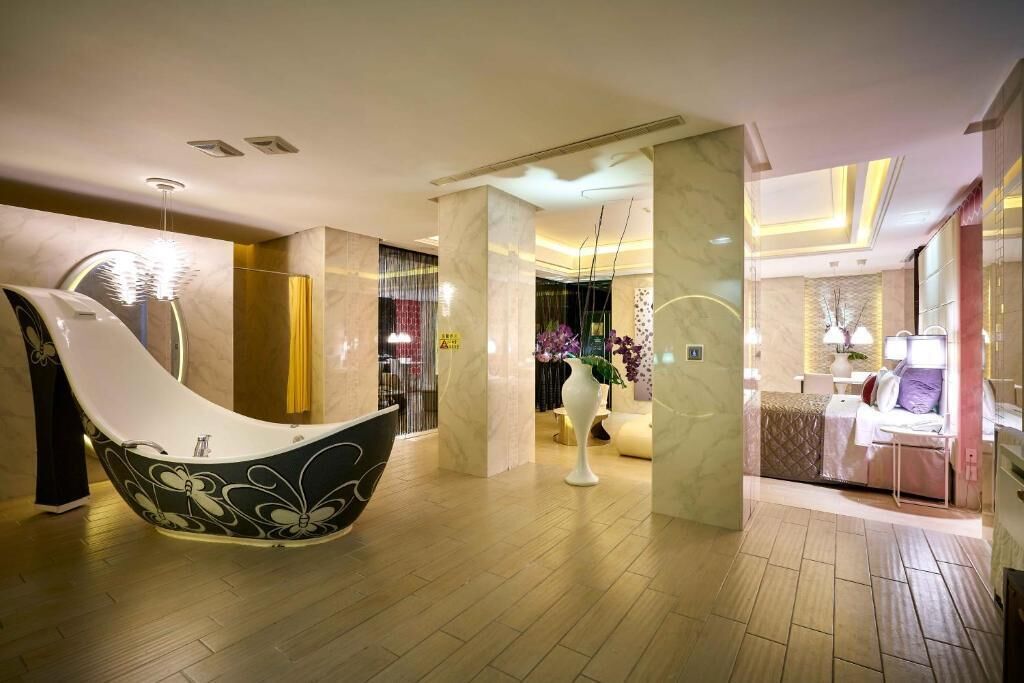 豪華雙人房 | 迷你吧、書桌、遮光窗簾/窗簾、隔音