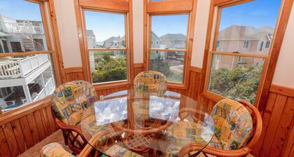 Oceanside, Hot Tub, Close to beach, Community Pool, CP5, Easy Breezes