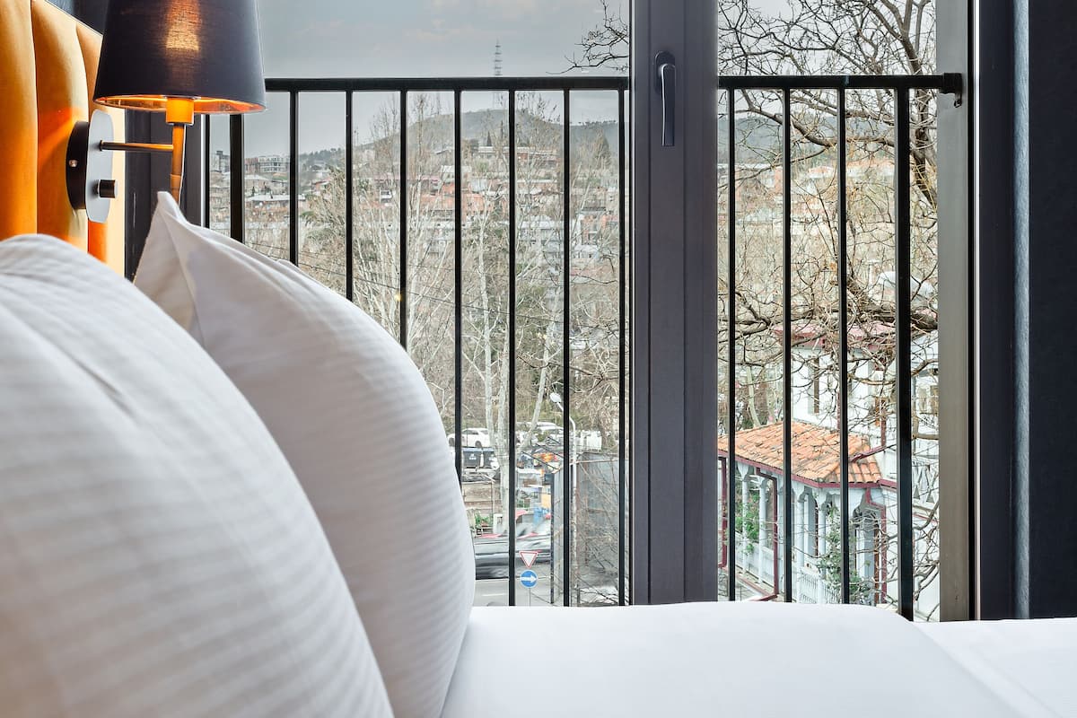 superior double room | in-room safe, soundproofing, free wifi, bed sheets