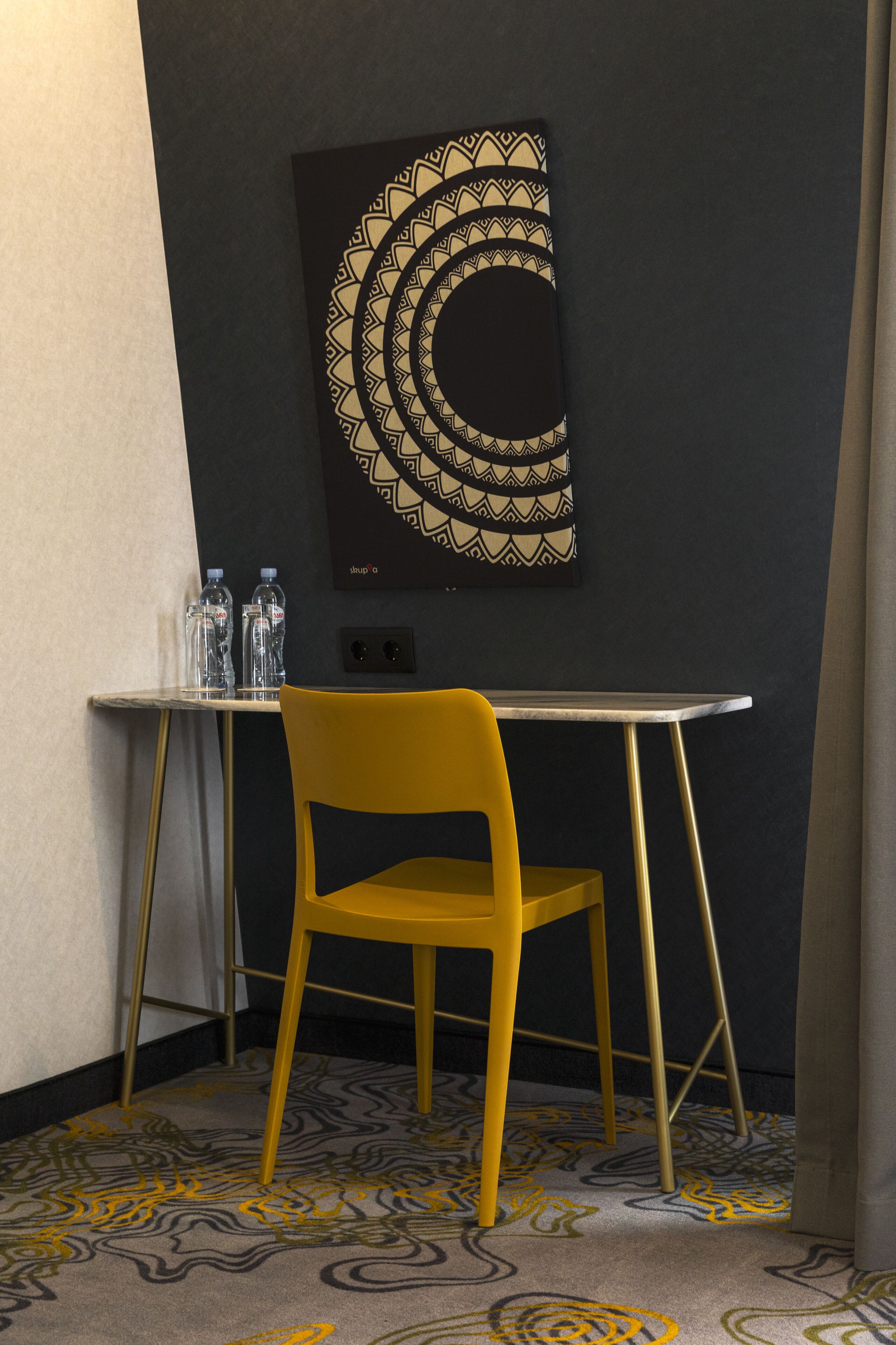 superior twin room | in-room safe, soundproofing, free wifi, bed sheets