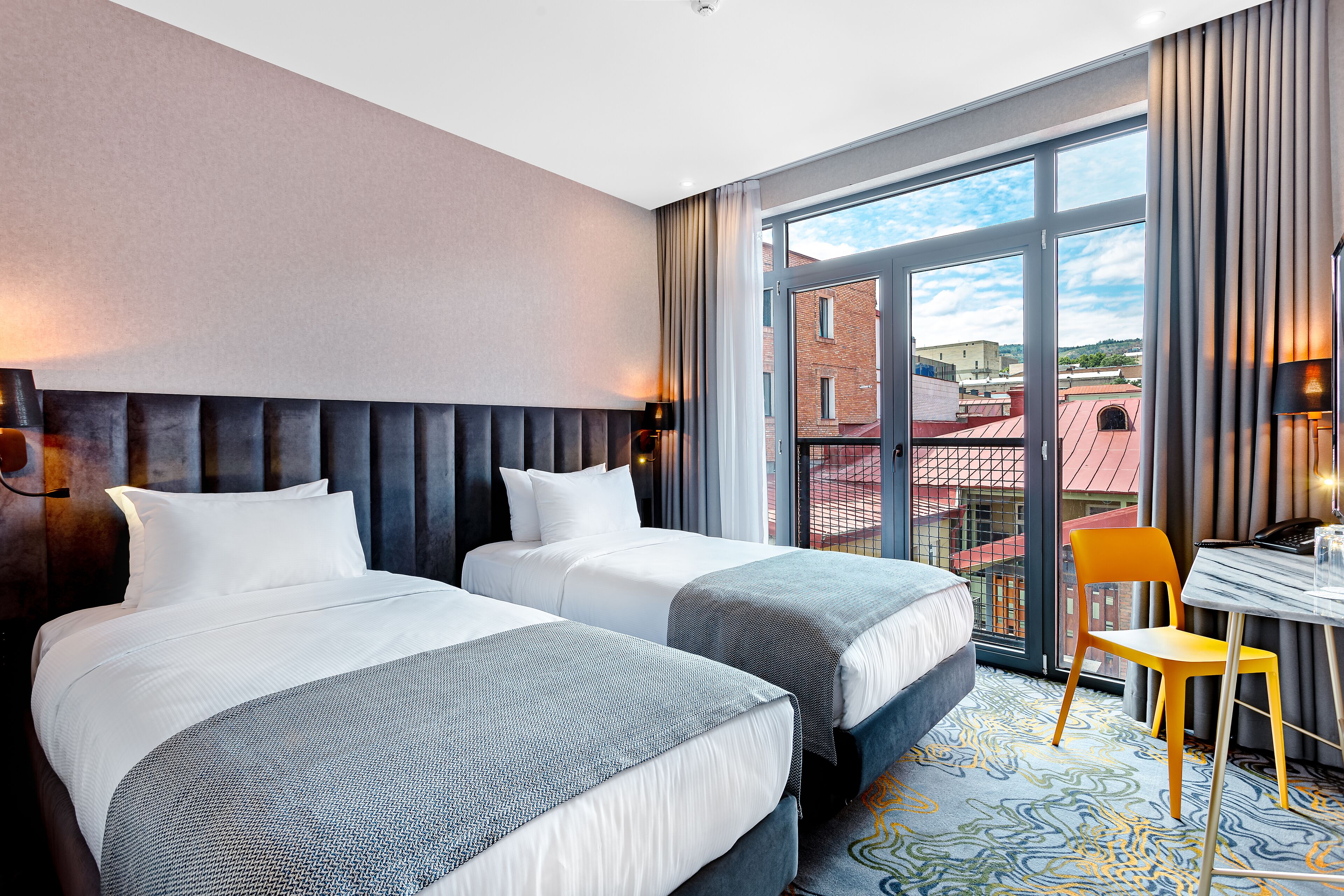 in-room safe, soundproofing, free wifi, bed sheets