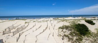 4x1662, Dolphin Watch / Oceanfront / 4 soveværelser / 2 komplette badeværelser