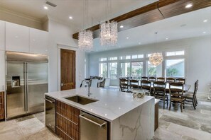 Dining - Spectacular Beach House Private Pool & 4th Level Sky Deck (Miramar Beach)
