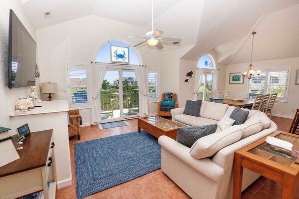 TV, fireplace, DVD player