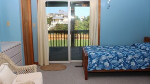 5 bedrooms, iron/ironing board, free WiFi, bed sheets