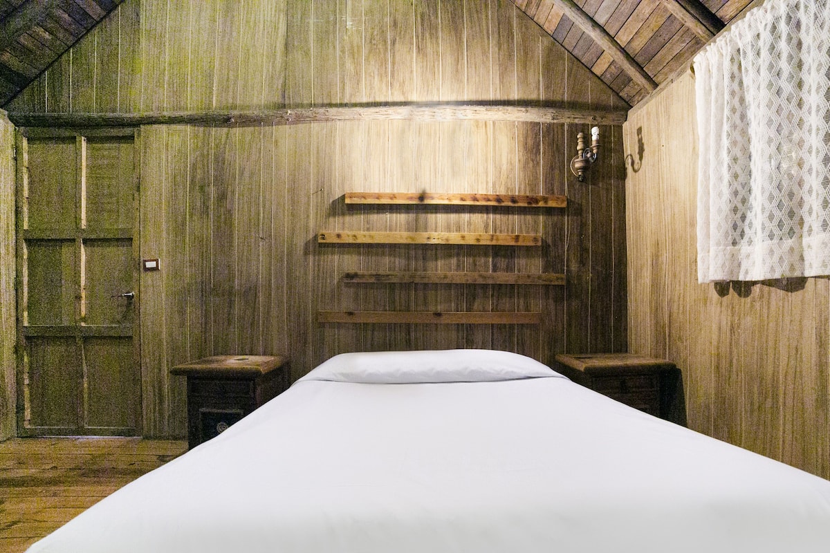 Superior Room | Free WiFi, bed sheets