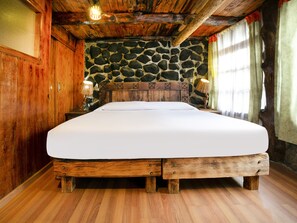 Deluxe Room, Multiple Beds | Free WiFi, bed sheets - La Cabaña del Tata (Huixquilucan)