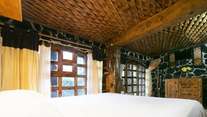 Standard Triple Room | WiFi (free), bed sheets