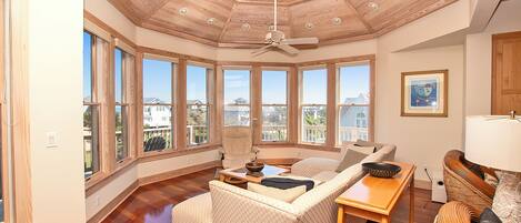 Televisión, chimenea