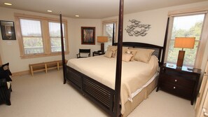 5 bedrooms, iron/ironing board, free WiFi, bed sheets