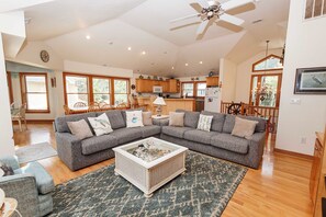 電視、足球機、音響