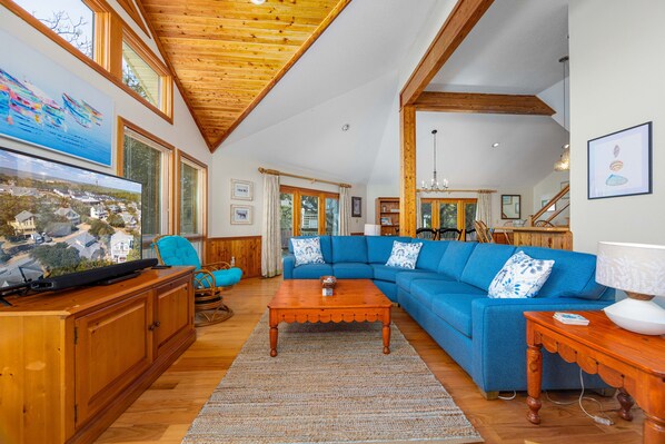 تلفزيون، مشغل دي في دي، تنس طاولة، ستيريو