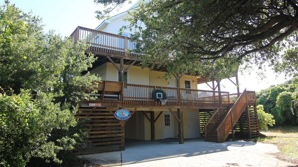 Exterior - Oceanside, 5 BRs, Pool, Hot Tub, Close to Beach Access, T10, Surf N Duck (Duck)