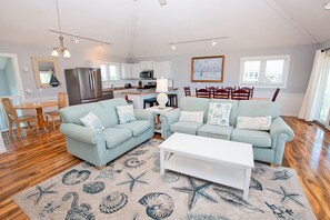 TV, books, stereo - Oceanside, Pool, Hot Tub, 945 ft to Beach Access, WW935, Sea Watch (Corolla)