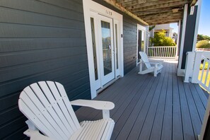 Terrace/patio - Oceanside, Close to Community Amenities, Private Pool, 600 ft to Beach Access, 216, Beach Ball (Corolla)