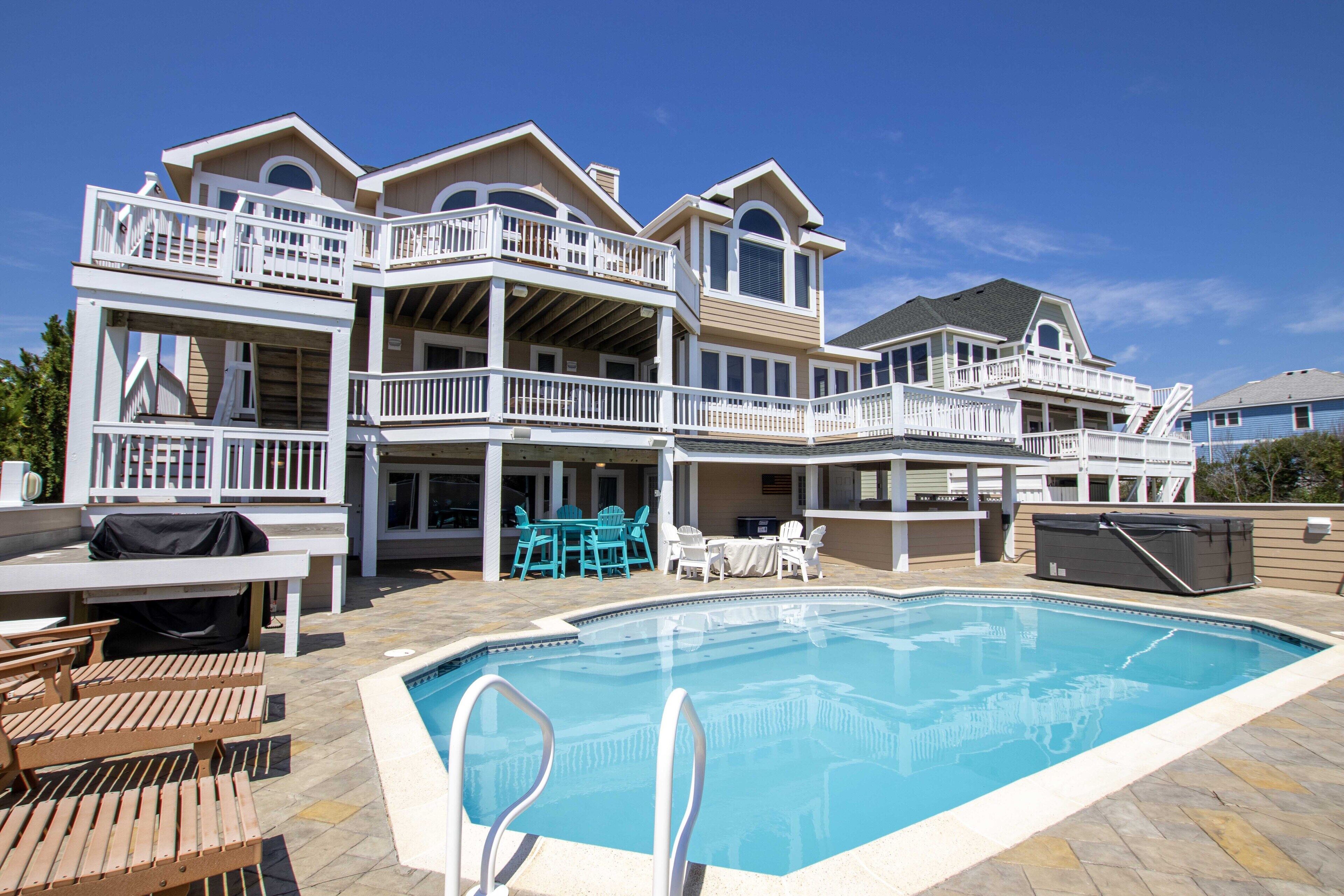 Lämmitetty uima-allas