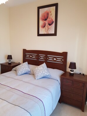 2 bedrooms, iron/ironing board, cots/infant beds, WiFi