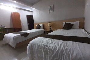 Deluxe Twin Room - OYO 2328 Lamnyong Syariah (Banda Aceh)