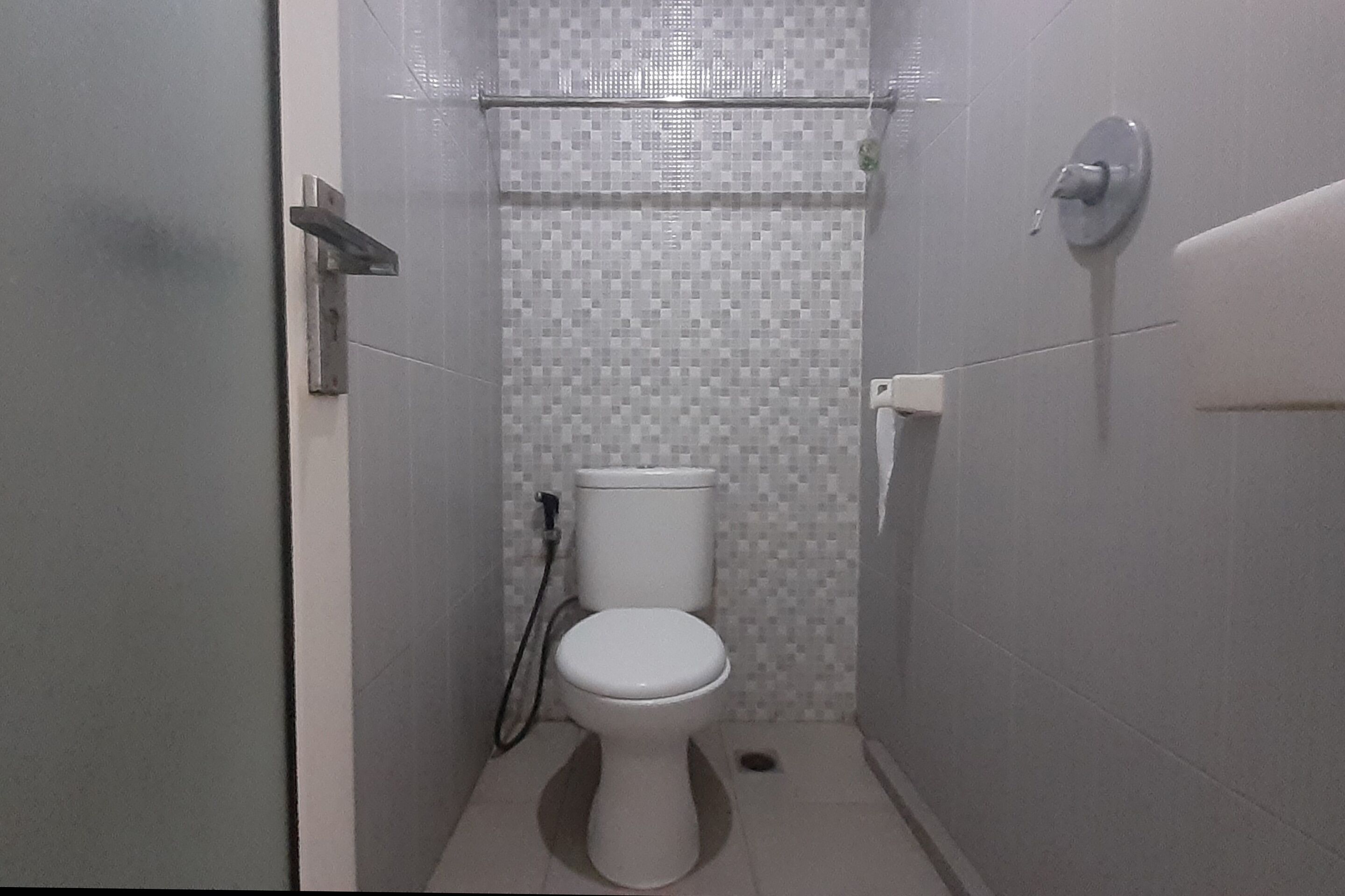 deluxe double room | bathroom | shower, towels