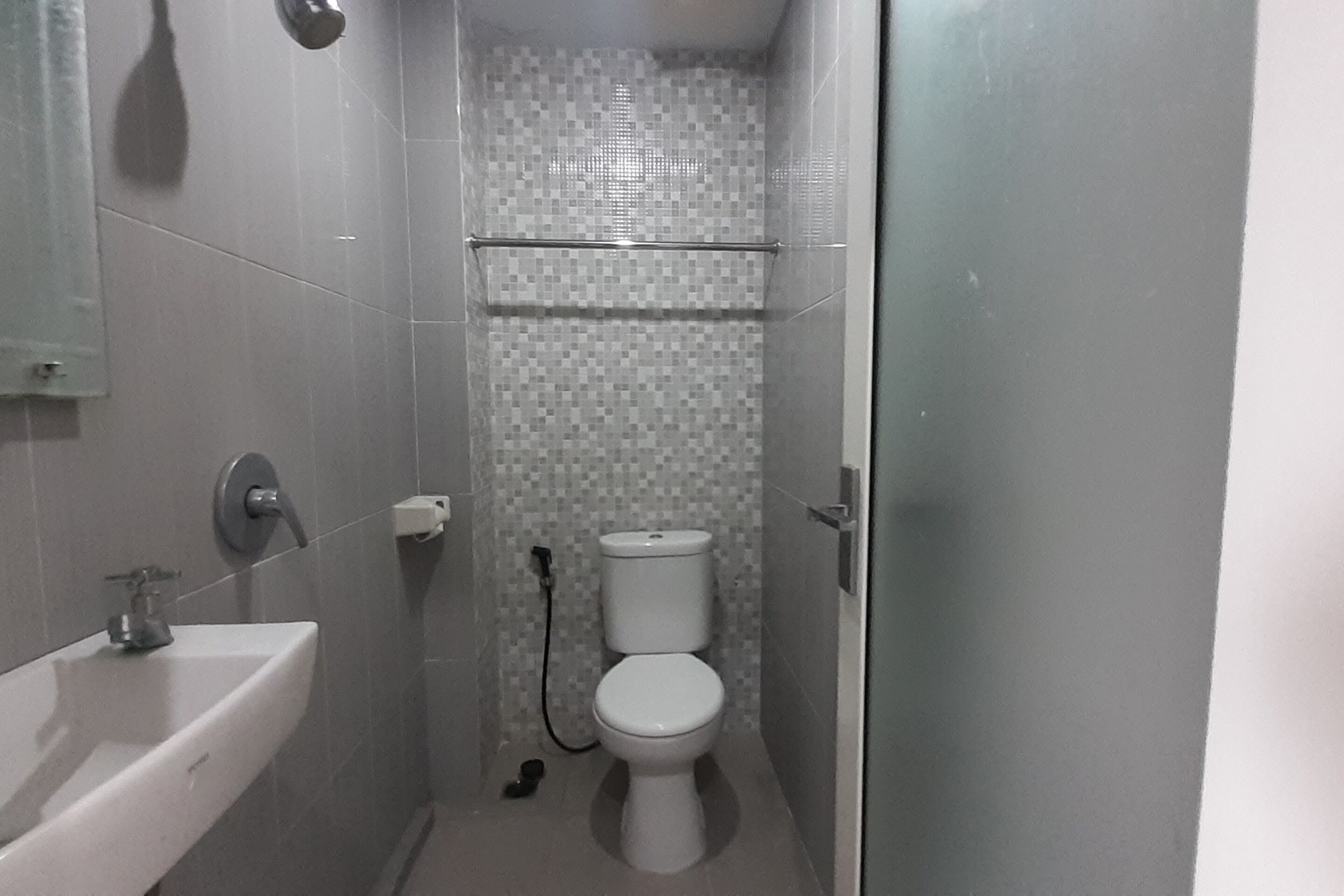 Deluxe Twin Room | Bathroom | Shower, towels