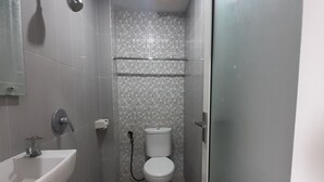 Deluxe Twin Room | Bathroom - OYO 2328 Lamnyong Syariah (Banda Aceh)