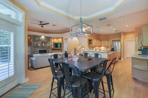 Dining - Coconut palm house - 5 Bedroom Private Pool Home- Dog Friendly! (Captiva)