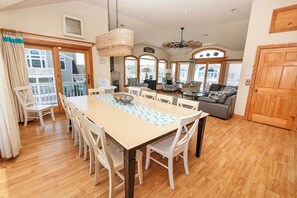 Dining - Oceanside, Private Pool, ELEV, Hot Tub, Corolla Light Amenities, BH6, Sunny Rays (Corolla)