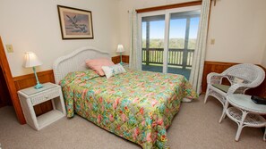 3 slaapkamers, een strijkplank/strijkijzer, gratis wifi, beddengoed