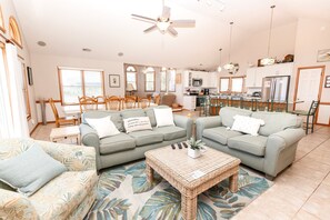 TV, Netflix, Hulu, streaming services