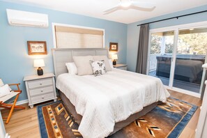 6 bedrooms, iron/ironing board, free WiFi, bed sheets - Oceanside, Hot Tub, Screened Porch, Lighthouse Views!- 119, The Haole House (Corolla)