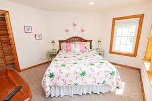 8 bedrooms, iron/ironing board, free WiFi, bed sheets