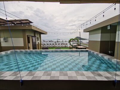 弗拉明戈阿维亚拉布安巴霍酒店