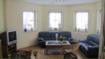 Apartment, 2 Bedrooms (Silke) | Living room