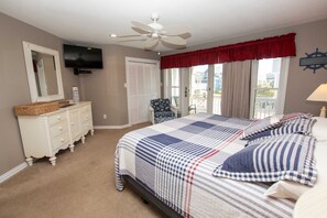 4 bedrooms, desk, iron/ironing board, free WiFi - Oceanside, Hot Tub, Dogs Welcome, Community Pool, BU13B, Tropical Dreams B (Corolla)