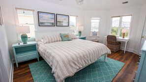 7 dormitorios, tabla de planchar con plancha, cuna de viaje