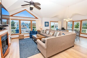 تلفزيون، وحدة تحكم لألعاب الفيديو، ستيريو