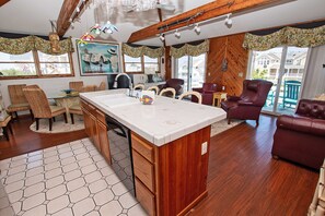 Interior - Semi-Oceanfront, Yard, Dogs Welcome, Pool, Close to beach Access, WL1020, Kookaburra (Corolla)