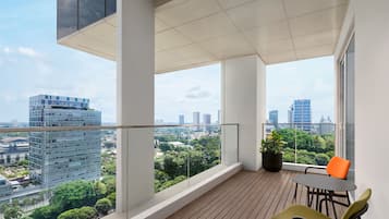 Presidential Suite, 1 Bedroom | Minibar, in-room safe, desk, laptop workspace